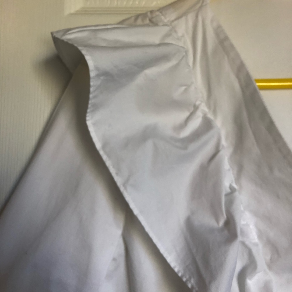 White ruffle button down - Picture 4 of 6